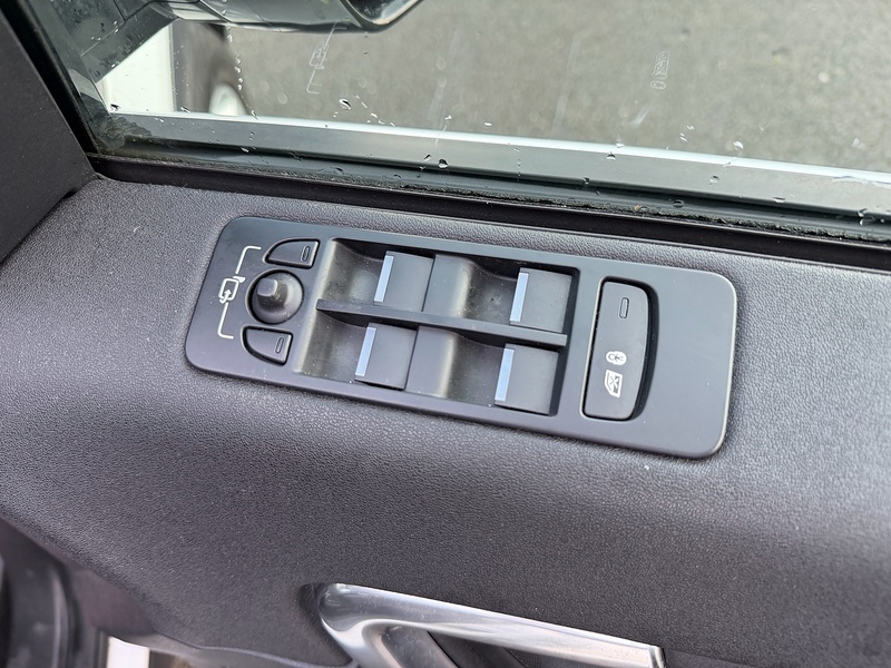 Land Rover eD4 SE Tech SUV 2.0 Manual Diesel