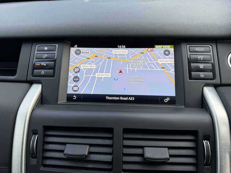 Land Rover eD4 SE Tech SUV 2.0 Manual Diesel