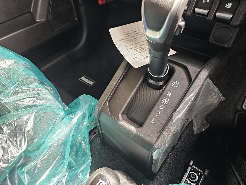 Suzuki 1.5 SZ5 NOMADE 5 DOOR AUTOMATIC