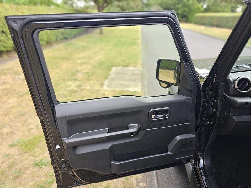 Suzuki 1.5 SZ5 NOMADE 5 DOOR AUTOMATIC
