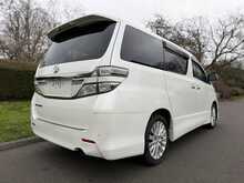 Toyota Vellfire 8 Seat 