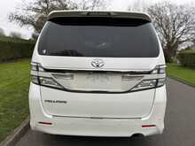 Toyota Vellfire 8 Seat 