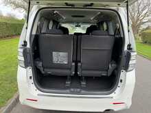 Toyota Vellfire 8 Seat 