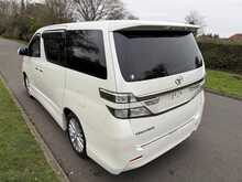 Toyota Vellfire 8 Seat 
