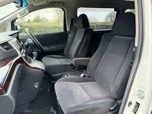 Toyota Vellfire 8 Seat 