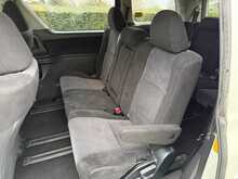 Toyota Vellfire 8 Seat 