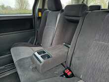 Toyota Vellfire 8 Seat 