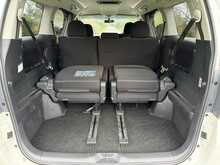 Toyota Vellfire 8 Seat 
