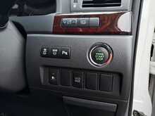 Toyota Vellfire 8 Seat 