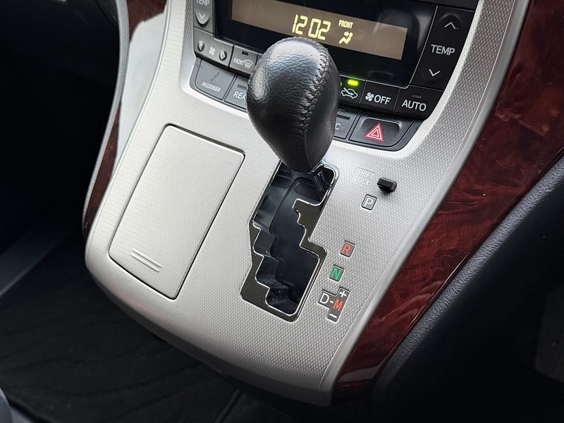 Toyota 8 Seat 2.4 5dr MPV Automatic Petrol Hybrid