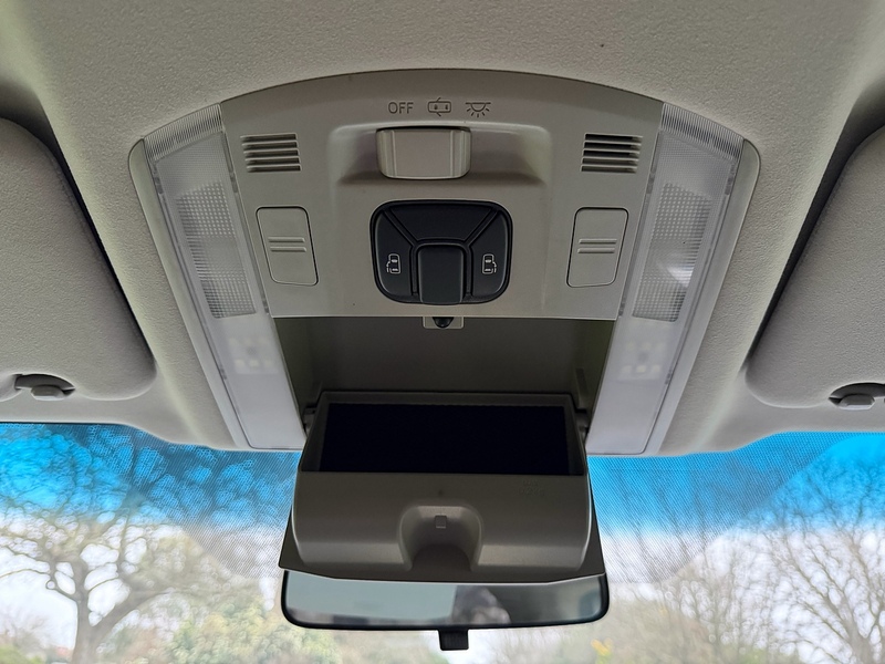 Toyota 8 Seat 2.4 5dr MPV Automatic Petrol Hybrid