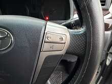 Toyota Vellfire 8 Seat 