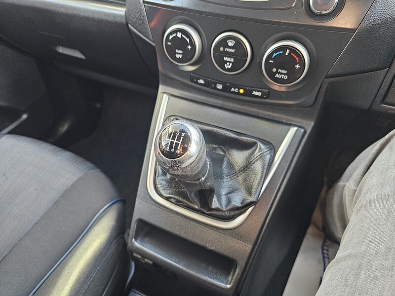 Mazda TS2 MPV 2.0 Manual Petrol