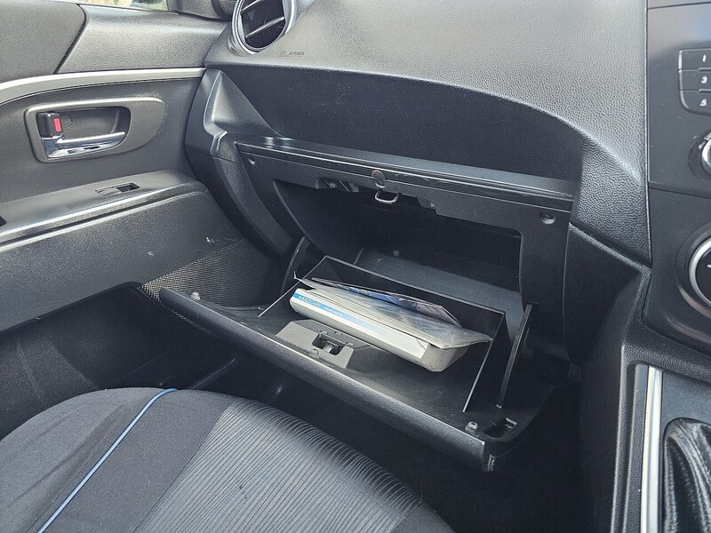 Mazda TS2 MPV 2.0 Manual Petrol