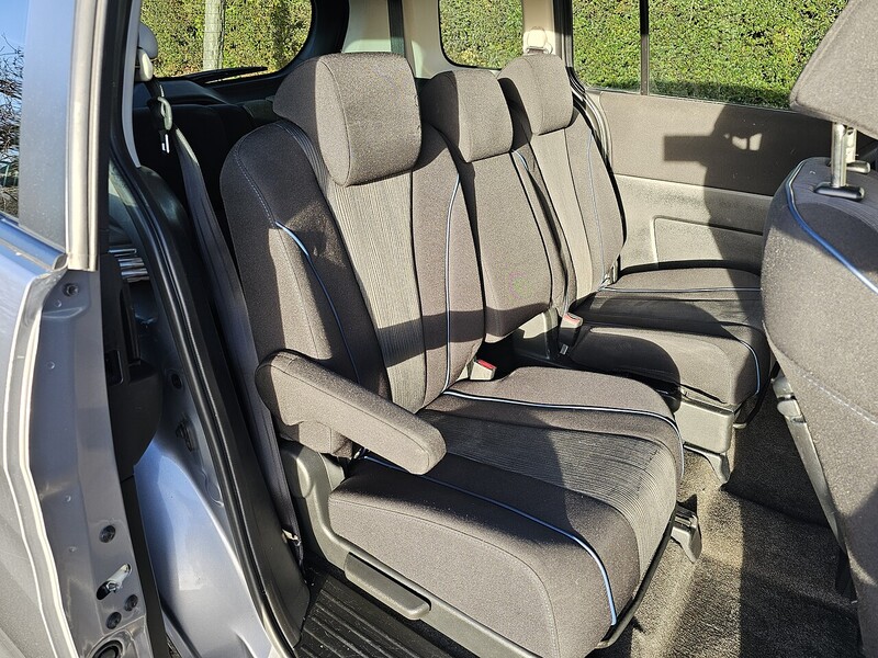 Mazda TS2 MPV 2.0 Manual Petrol