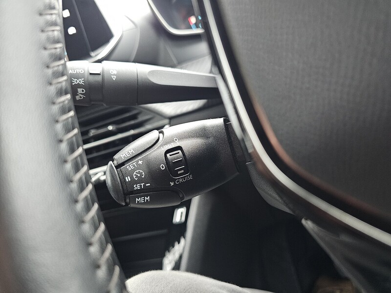 Peugeot 50kWh Active Hatchback 5dr Electric Auto (136 ps)