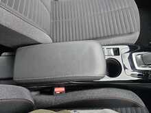 Peugeot E-208 Active