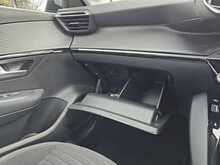 Peugeot E-208 Active