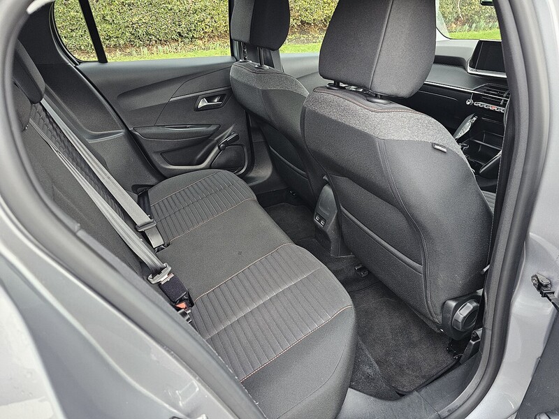 Peugeot 50kWh Active Hatchback 5dr Electric Auto (136 ps)