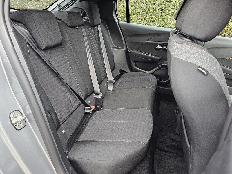 Peugeot 50kWh Active Hatchback 5dr Electric Auto (136 ps)