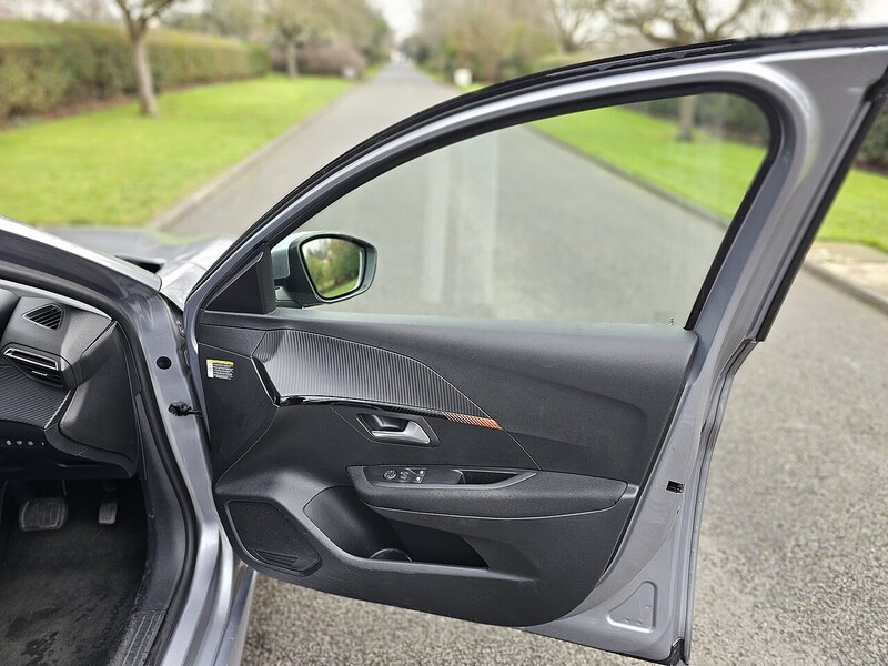 Peugeot 50kWh Active Hatchback 5dr Electric Auto (136 ps)