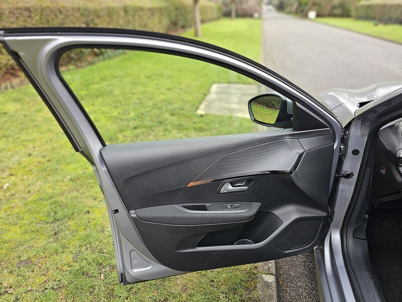 Peugeot 50kWh Active Hatchback 5dr Electric Auto (136 ps)