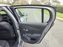 Peugeot E-208 Active