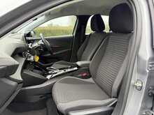 Peugeot E-208 Active 