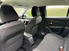 Peugeot E-208 Active 