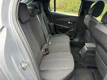 Peugeot E-208 Active 