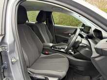 Peugeot E-208 Active 