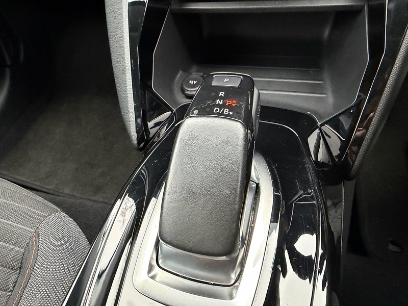 Peugeot Active 0.0 5dr Hatchback Automatic Electric