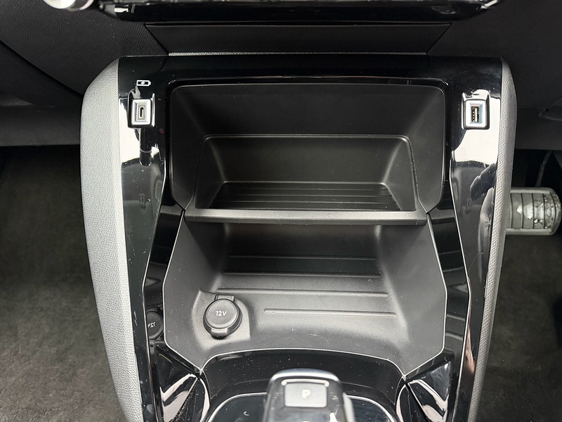 Peugeot Active 0.0 5dr Hatchback Automatic Electric