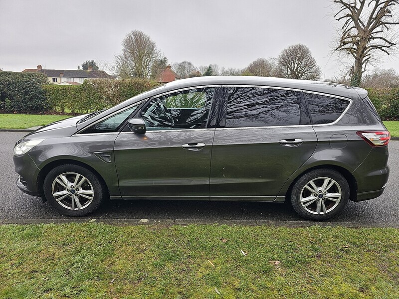 Ford T EcoBoost Titanium MPV 1.5 Manual Petrol