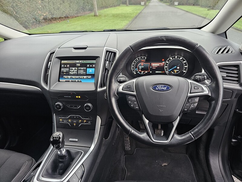 Ford T EcoBoost Titanium MPV 1.5 Manual Petrol