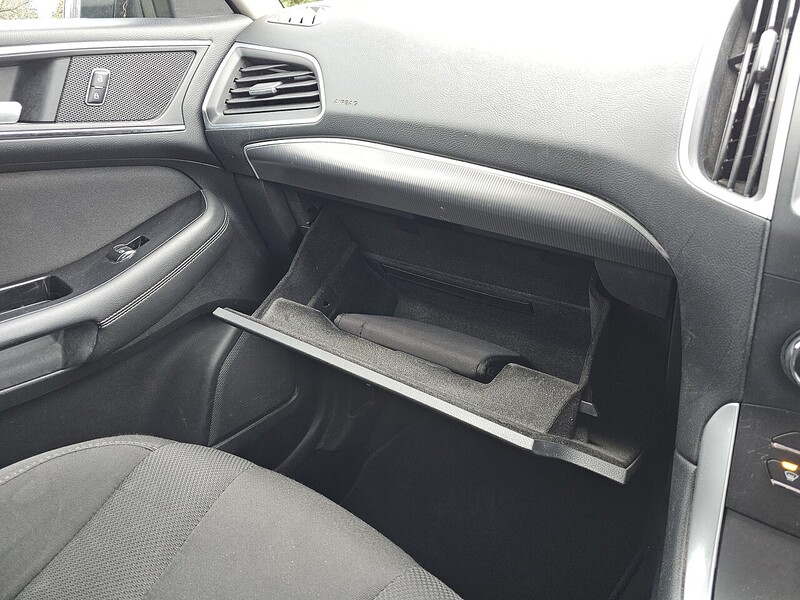 Ford T EcoBoost Titanium MPV 1.5 Manual Petrol