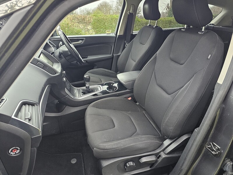 Ford T EcoBoost Titanium MPV 1.5 Manual Petrol