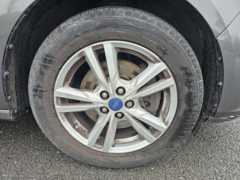 Ford T EcoBoost Titanium MPV 1.5 Manual Petrol