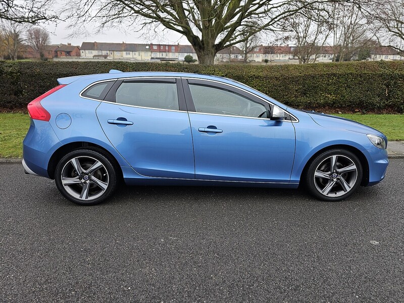 Volvo T2 R-Design Hatchback 2.0 Manual Petrol