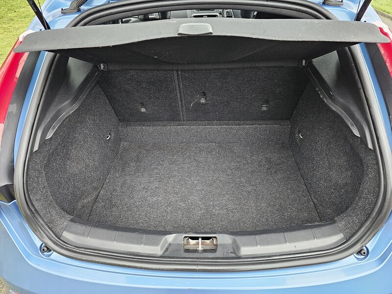 Volvo T2 R-Design Hatchback 2.0 Manual Petrol