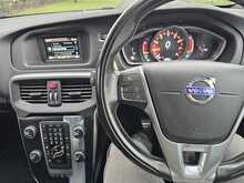 Volvo V40 T2 R-Design 