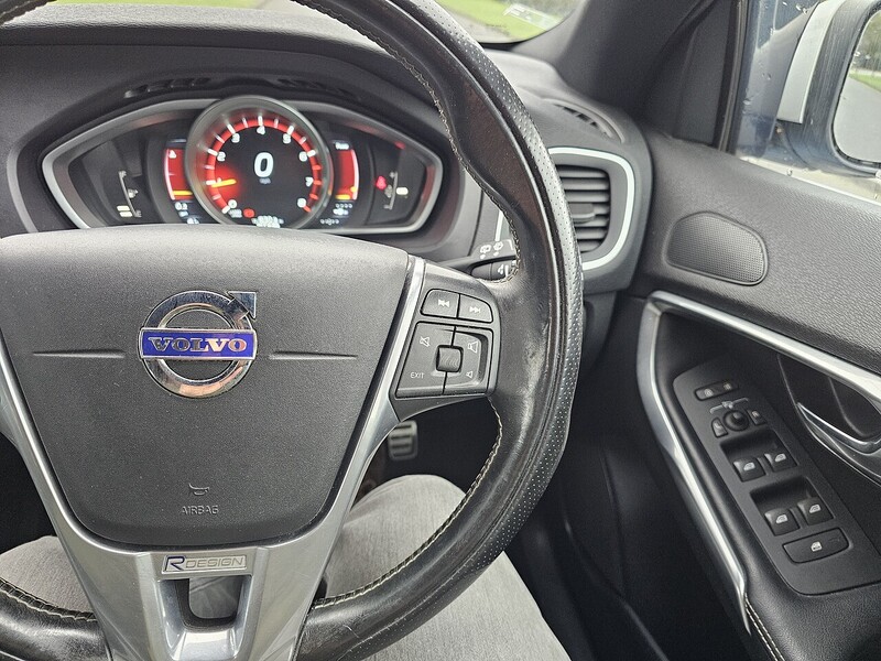 Volvo T2 R-Design Hatchback 2.0 Manual Petrol