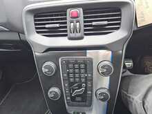 Volvo V40 T2 R-Design 