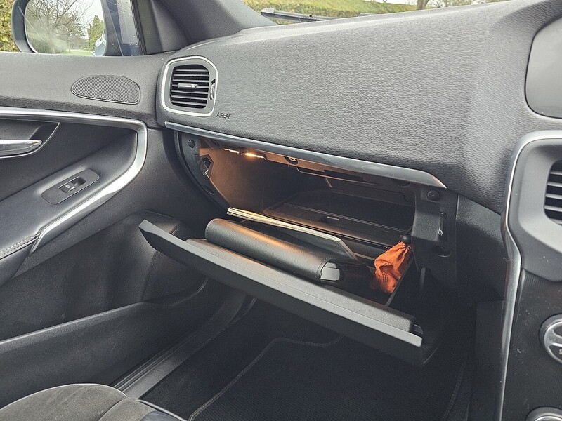 Volvo T2 R-Design Hatchback 2.0 Manual Petrol