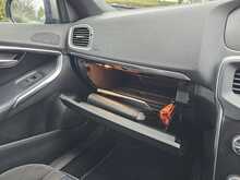 Volvo V40 T2 R-Design 