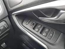 Volvo V40 T2 R-Design 