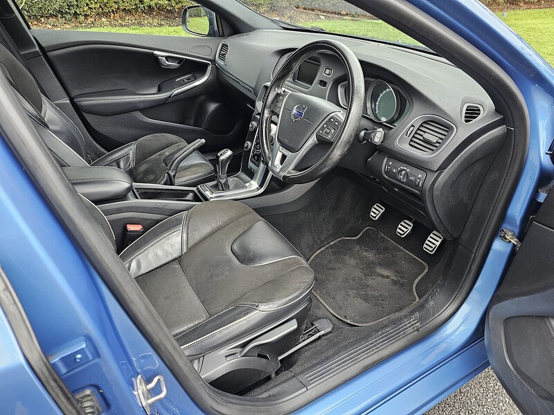 Volvo T2 R-Design Hatchback 2.0 Manual Petrol