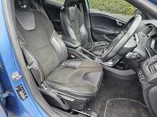 Volvo V40 T2 R-Design 