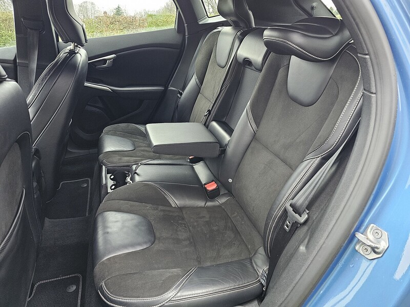 Volvo T2 R-Design Hatchback 2.0 Manual Petrol