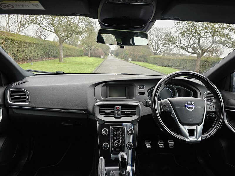 Volvo T2 R-Design Hatchback 2.0 Manual Petrol